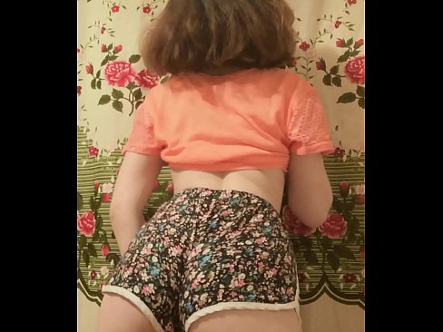 ❤️ Jeune fille sexy se déshabillant devant la caméra. Porno de qualité at us ❌️❤