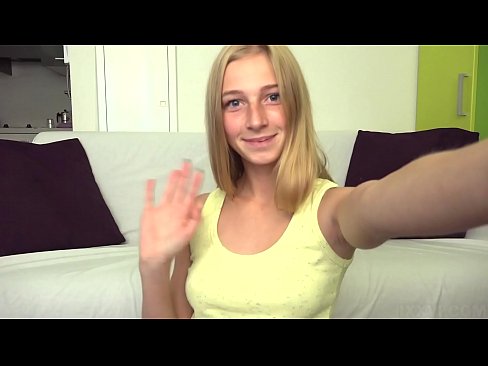 ❤️ Quand je m'ennuie, je me masturbe paresseusement ma chatte rose Porno de qualité at us ❌️❤